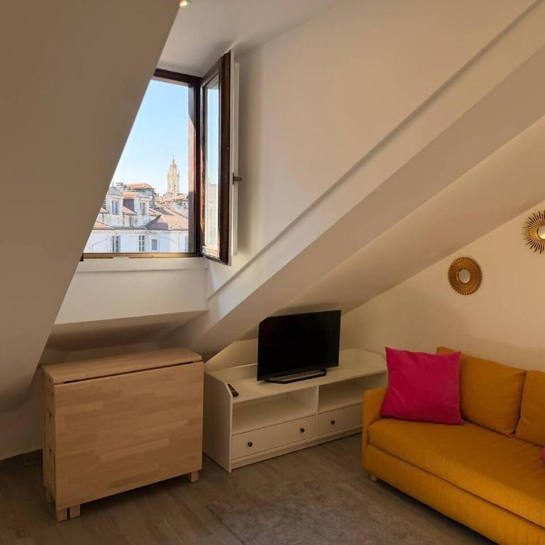 Mansarda Urban Stay - Appartamento con 1 Camera da Letto - 38