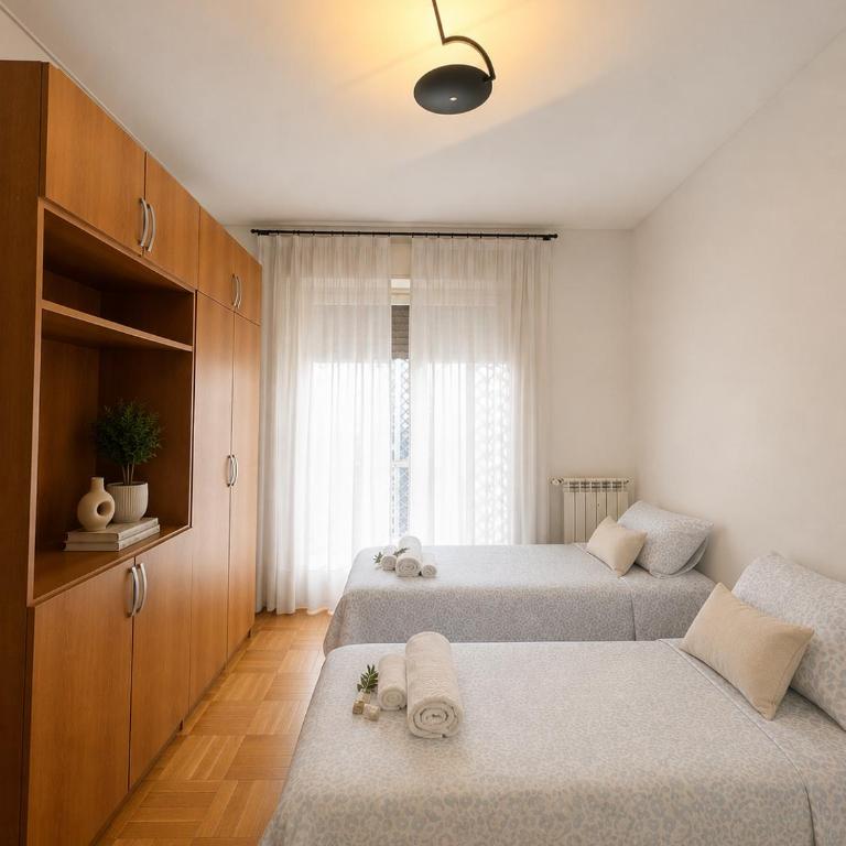 Ampio Appartamento di Prestigio 180 mq con Triplo Salone Zona Signorile Milano - Appartamento con 4 Camere da Letto e Balcone - 8