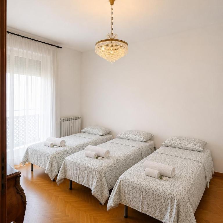 Ampio Appartamento di Prestigio 180 mq con Triplo Salone Zona Signorile Milano - Appartamento con 4 Camere da Letto e Balcone - 9