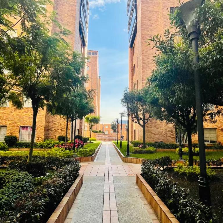 Flat familiar en Av Granados céntrico - Apartamento de 3 dormitorios Premium - 10