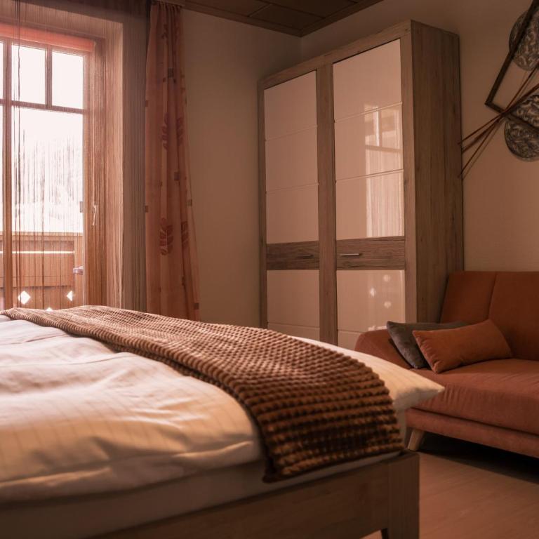 Landhaus am Hügel - Dreibettzimmer - 6