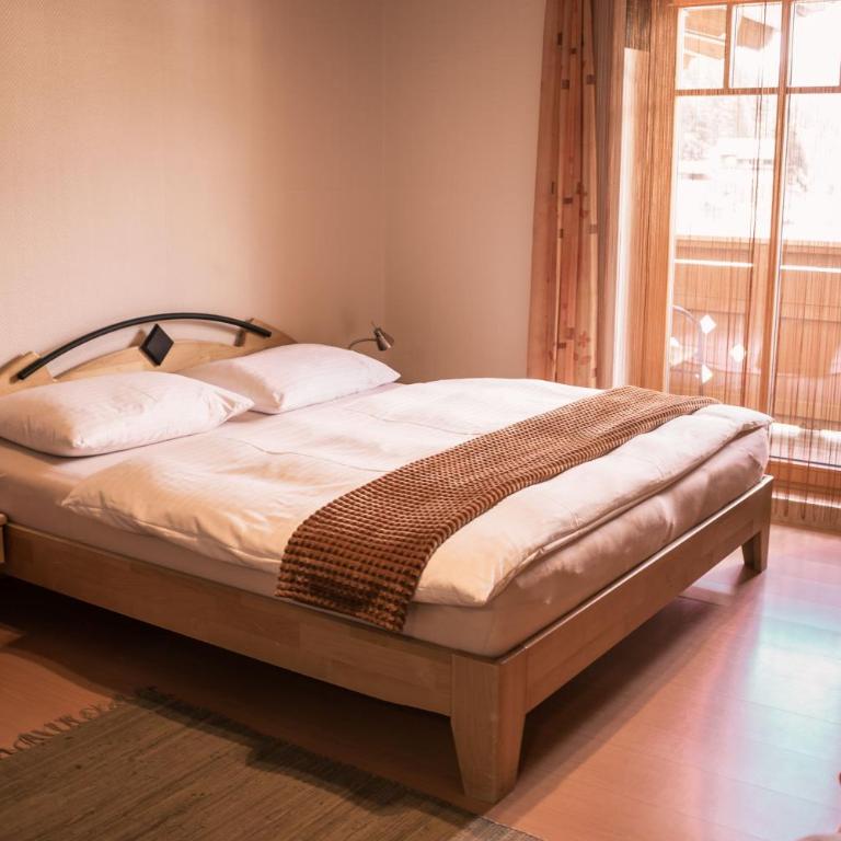 Landhaus am Hügel - Dreibettzimmer - 8