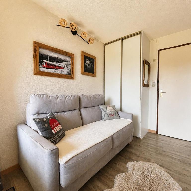 Studio moderne et lumineux avec vue sur le Mont Charvin. Parking privatif - FR-1-505-222 - Studio - 10