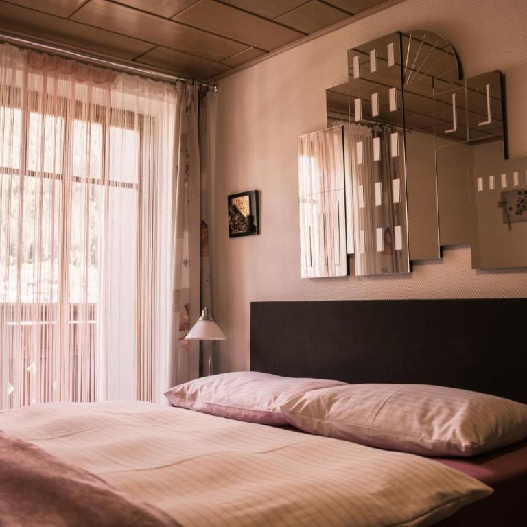 Landhaus am Hügel - Doppelzimmer mit Balkon - 5