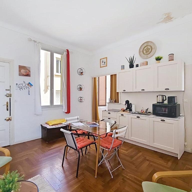 HENRI CAMILLE REAL ESTATE - Florida 2 - 2 bedrooms close center - Appartement - 4