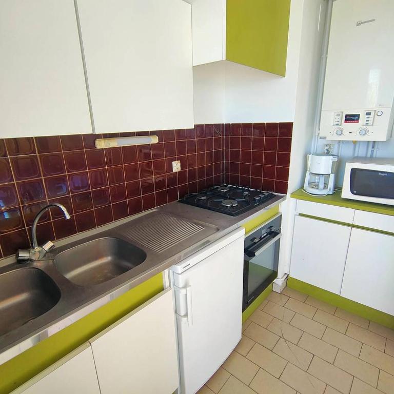 Appartement T2 lumineux proche plage et centre - FR-1-696-77 - Apartment - 13