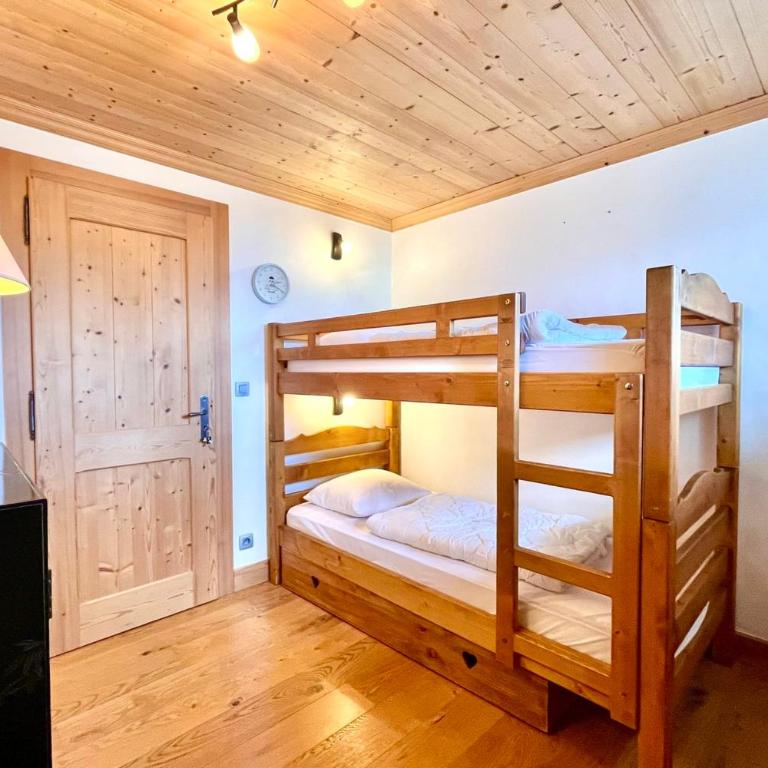 Renovated village house with terrace and quiet - Chalet - 18