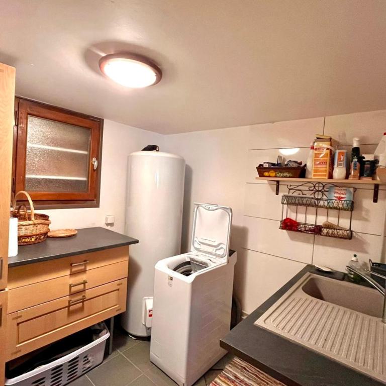 Renovated village house with terrace and quiet - Chalet - 22