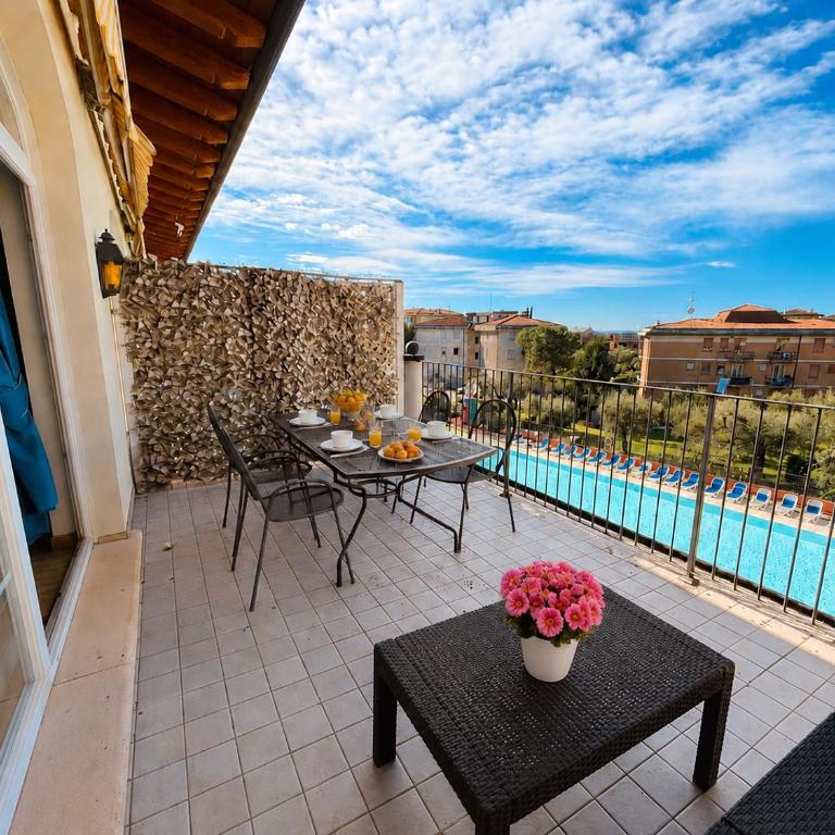 Appartamento 312 by Theater Home - Apartment mit Poolblick - 1