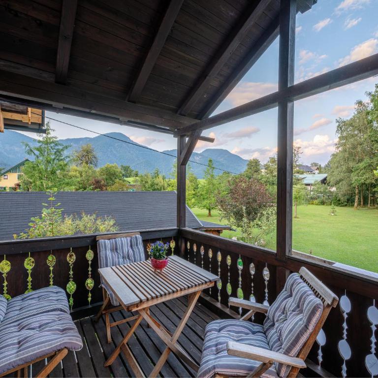 Landlust Ischl - Doppelzimmer mit Balkon (3 Erwachsene) - 9