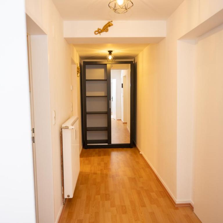 Green Mango - City Apartment mit Balkon - One-Bedroom Apartment - 21