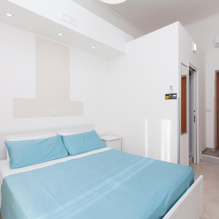 San Peter Angels - Double Room with Private Bathroom - 5
