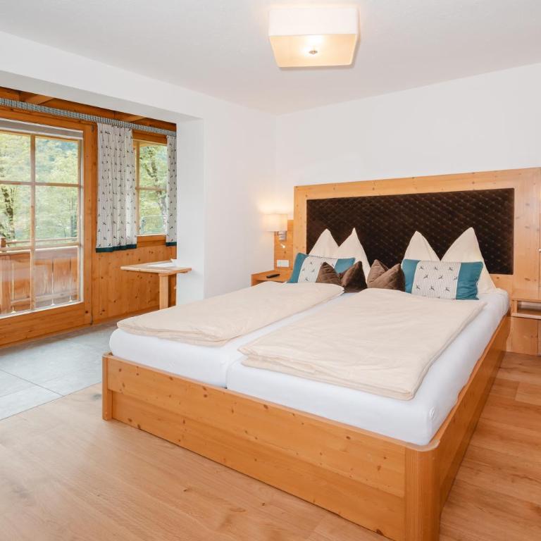 Haus Hirschpoint - Doppelzimmer mit Seeblick - 11