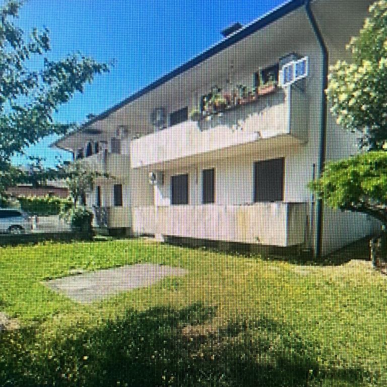 Miniappartamento con terrazza a 2km dal centro di Udine - Appartamento con 1 Camera da Letto - 24