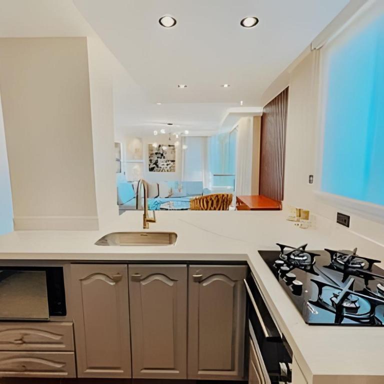 Chic 1BR by Oviedo Mall • Prime Location - Apartment - 56