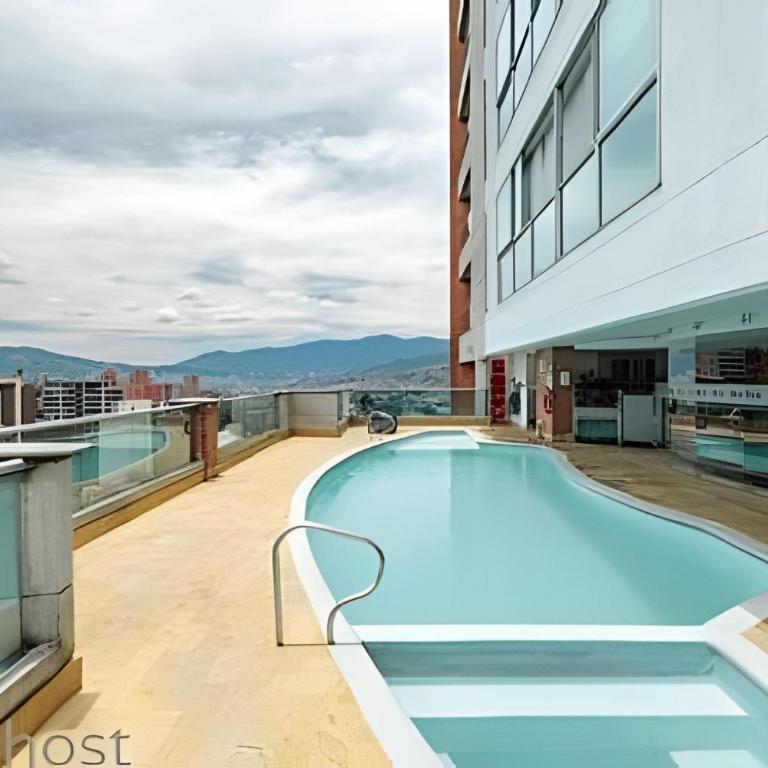 Elegant 1BR • Skyline View • Pool • Gym • Provenza - Apartment - 17