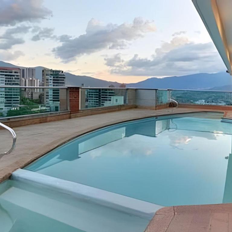 Elegant 1BR • Skyline View • Pool • Gym • Provenza - Apartment - 19