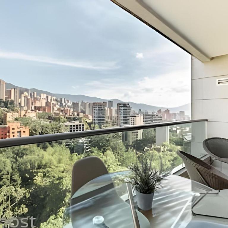 Elegant 1BR • Skyline View • Pool • Gym • Provenza - Apartment - 27