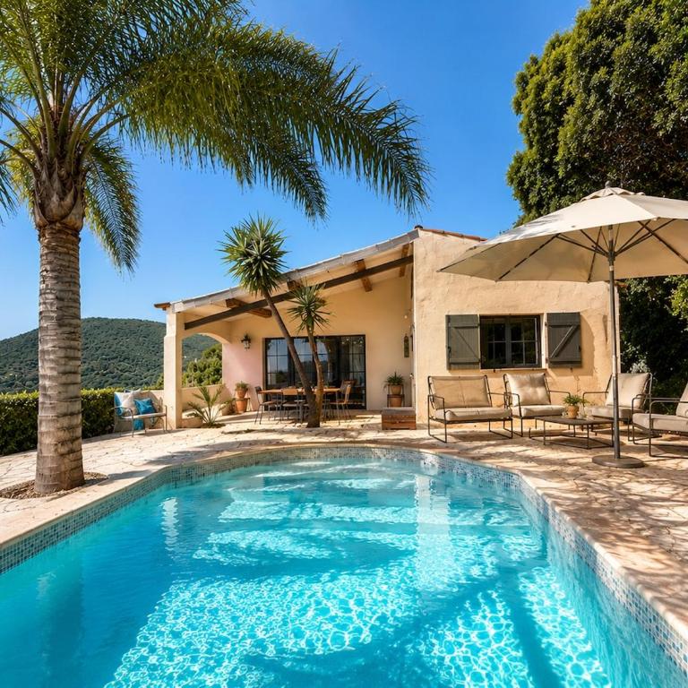 Villa avec piscine et vue mer à Cavalaire-sur-Mer - Villa - 38