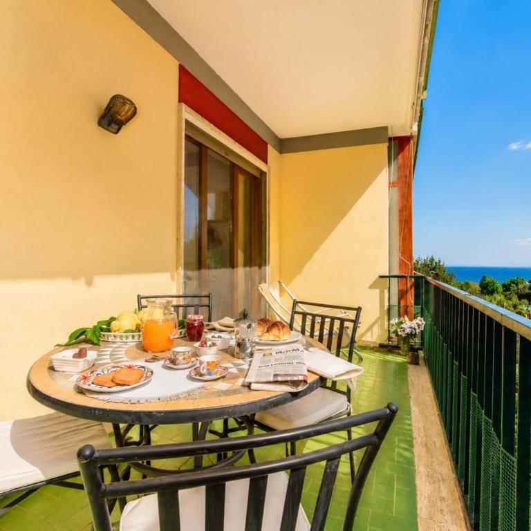AMORE RENTALS - Appartamento Louise - Apartment with Balcony - 30