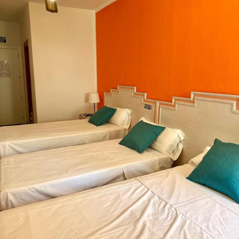 Hostal Los Arcos Vejer - Habitación Triple Básica - 2