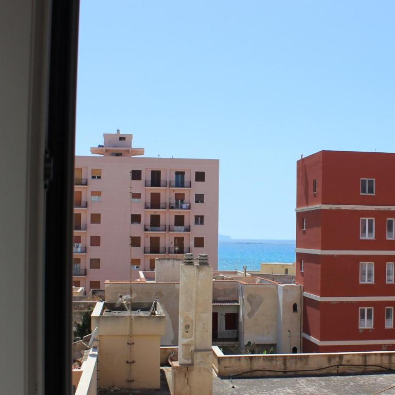 PassoMare, seaside city apartment - One-Bedroom Apartment with Balcony and Sea View - 2