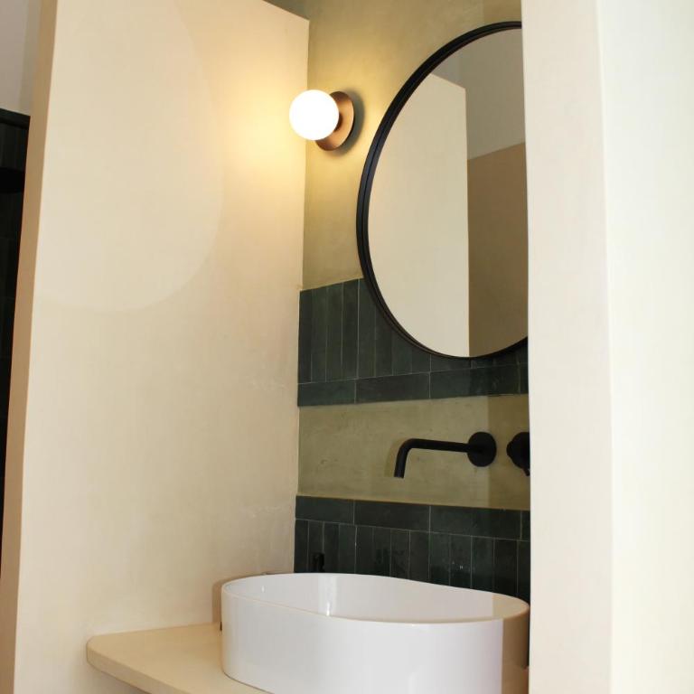 PassoMare, seaside city apartment - One-Bedroom Apartment with Balcony and Sea View - 34