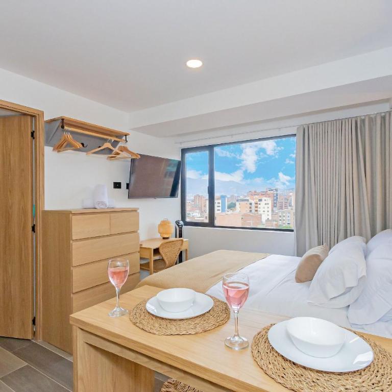 Bloom - One-Bedroom Loft Apartment with One Queen Bed - 9