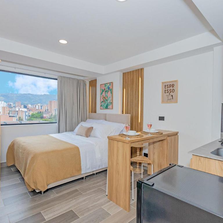 Bloom - One-Bedroom Loft Apartment with One Queen Bed - 10