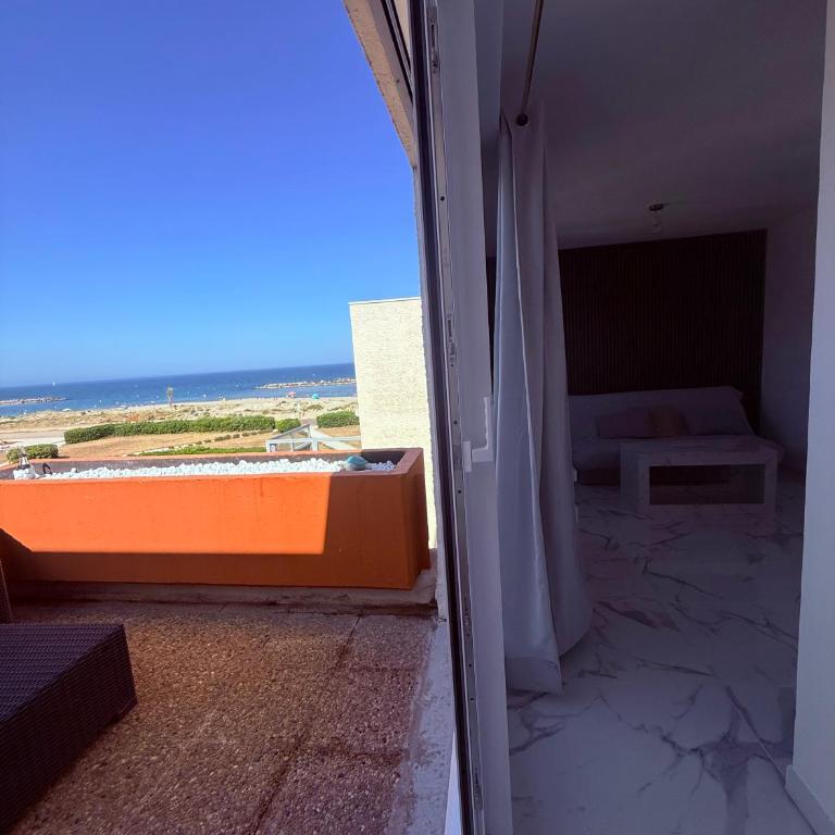 Vue Mer entièrement rénové terrasse & parking - Studio with Sea View - 20