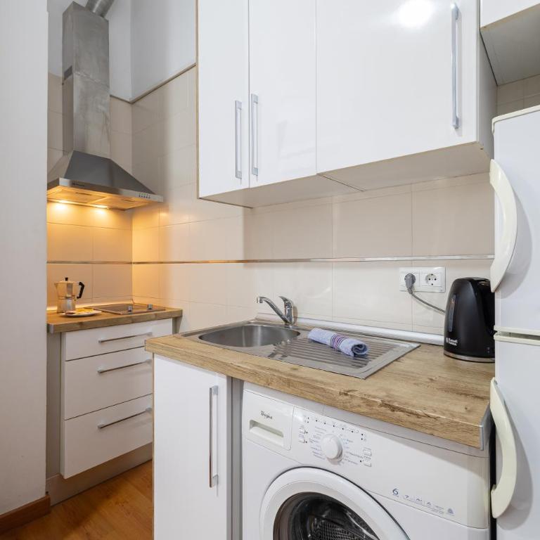 Holidays2Malaga Carreteria 97 Loft High Speed WIFI - Estudio con sofá cama - 15