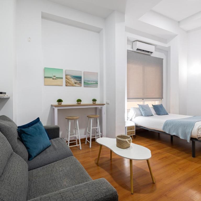 Holidays2Malaga Carreteria 97 Loft High Speed WIFI - Estudio con sofá cama - 12