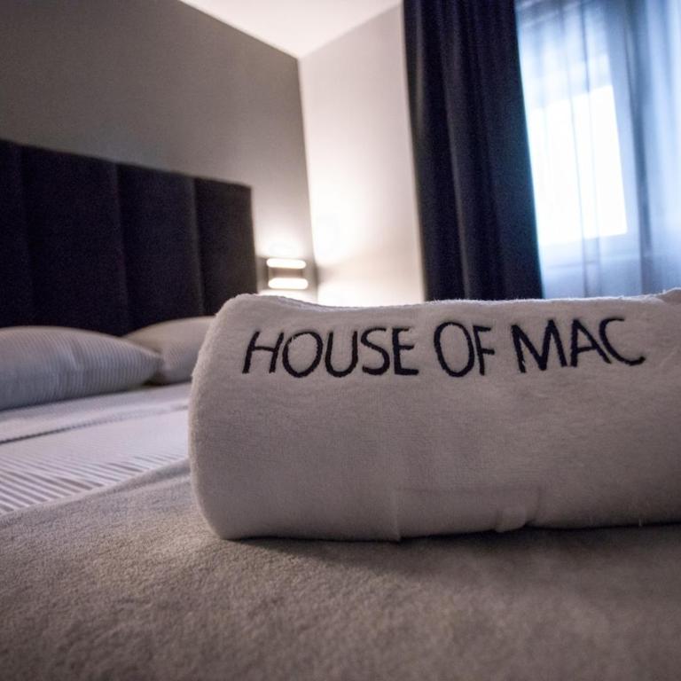 Mac Number One City Center Designer Apartment - One-Bedroom Premium Apartment - 5