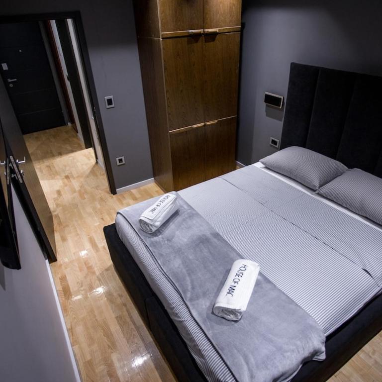 Mac Number One City Center Designer Apartment - One-Bedroom Premium Apartment - 13