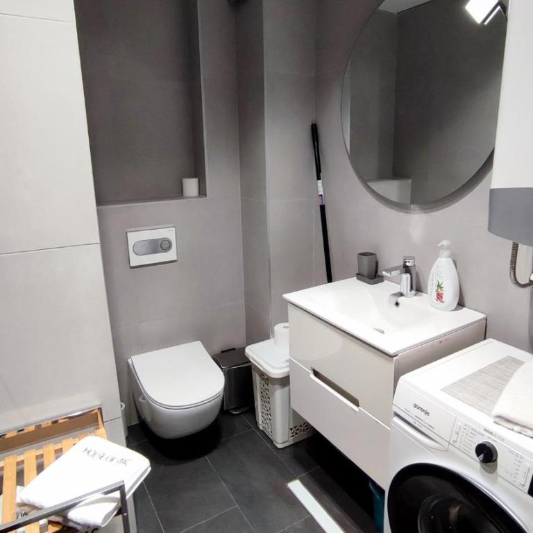 Mac Number One City Center Designer Apartment - One-Bedroom Premium Apartment - 17