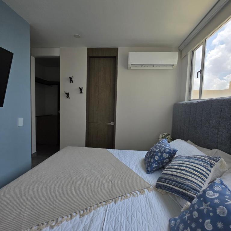 Cartagena Centro de Convenciones Hotel de las Americas con salida a playa 2BR Wifi - Two-Bedroom Apartment with Garden View - 18