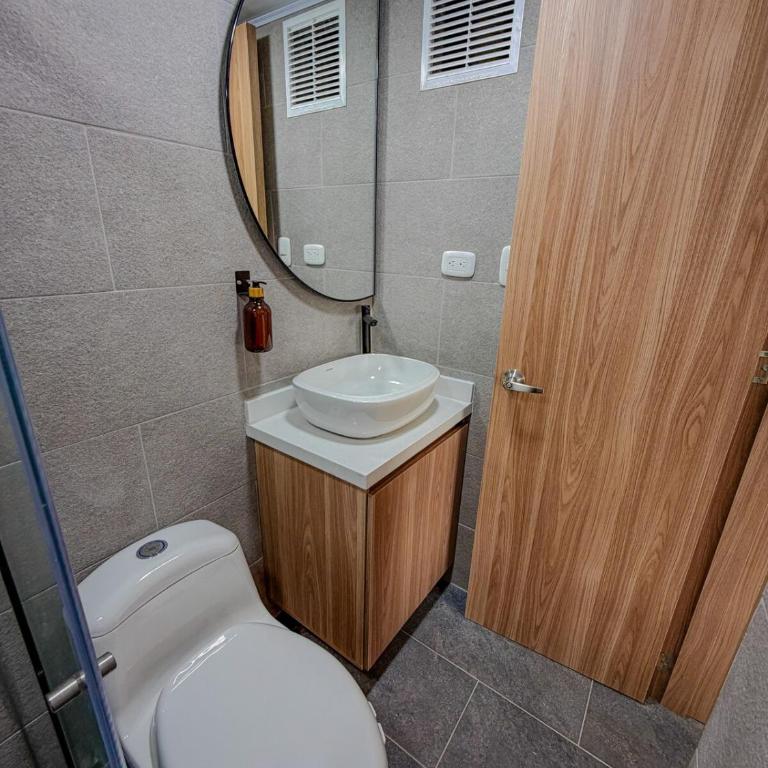 Excelente ubicación con vista a las montañas - Two-Bedroom Apartment - 12