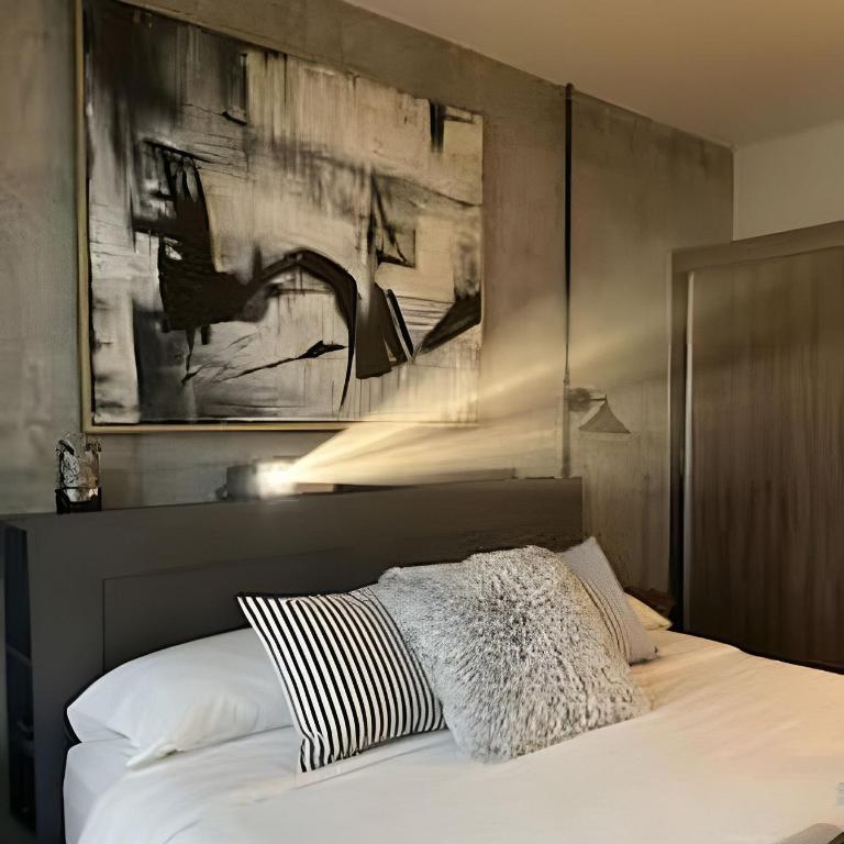 World Cup Akron Apt | Views + Security - One-Bedroom Apartment - 6