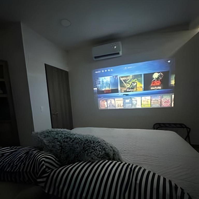 World Cup Akron Apt | Views + Security - One-Bedroom Apartment - 7
