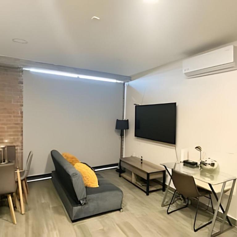 World Cup Akron Apt | Views + Security - One-Bedroom Apartment - 14