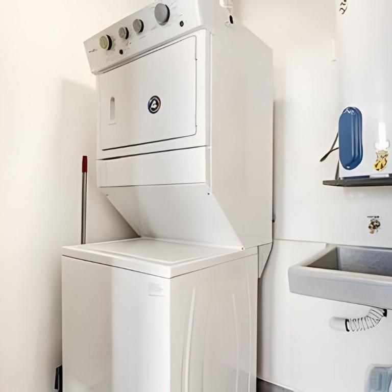 World Cup Akron Apt | Views + Security - One-Bedroom Apartment - 23