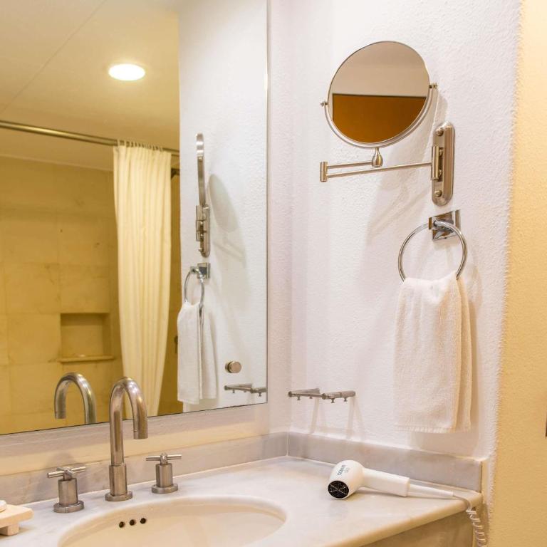 Marival Emotions Resort & Suites Riviera Nayarit by Mercure - Resort Club Double Room with Two Double Beds and Bath Tub - Balcony - 6