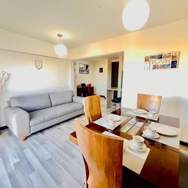 Cerca al aeropuerto y terminal, amplio y tranquilo - Apartamento de 3 dormitorios - 42