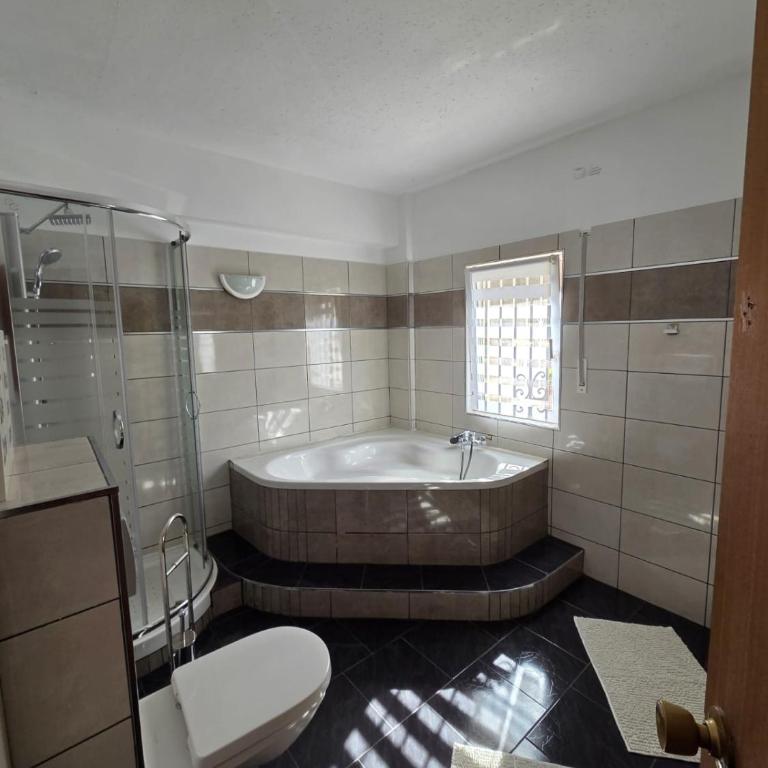 Villa Anja - La Fustera - Cozy Home - Casa con encanto - Three-Bedroom House - 16