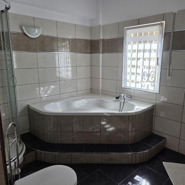 Villa Anja - La Fustera - Cozy Home - Casa con encanto - Three-Bedroom House - 17
