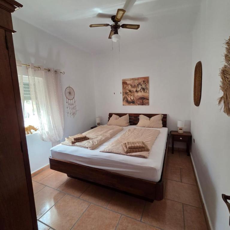 Villa Anja - La Fustera - Cozy Home - Casa con encanto - Three-Bedroom House - 27