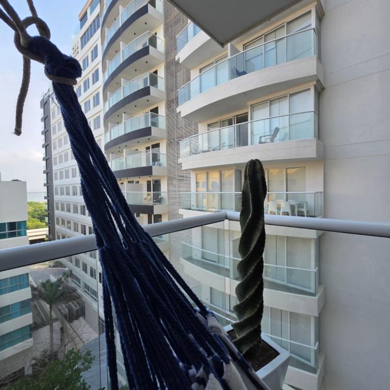 Cartagena Centro de Convenciones Hotel de las Americas con salida a playa 2BR Wifi - Two-Bedroom Apartment with Garden View - 12