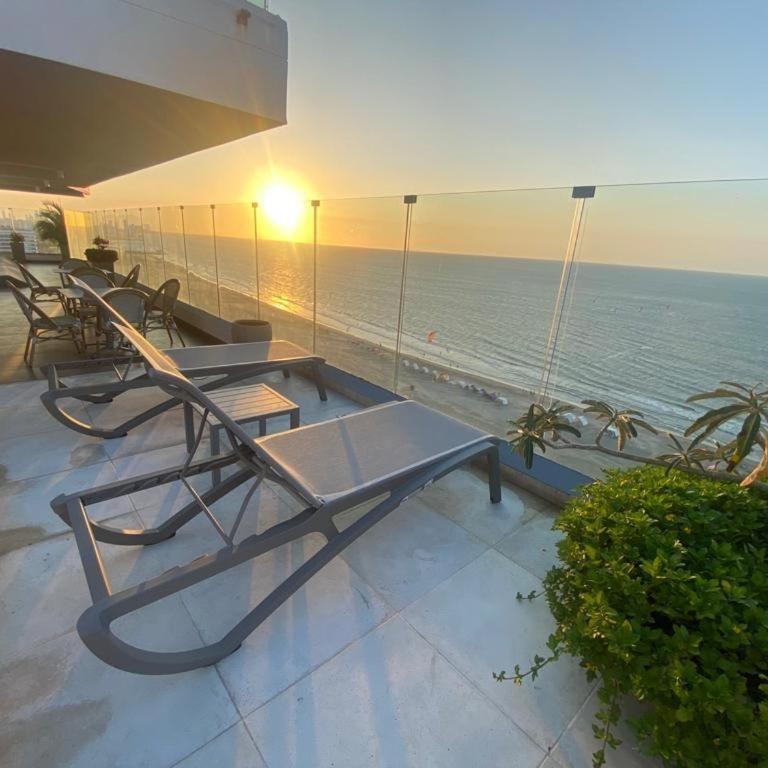 Cartagena Centro de Convenciones Hotel de las Americas con salida a playa 2BR Wifi - Two-Bedroom Apartment with Garden View - 55