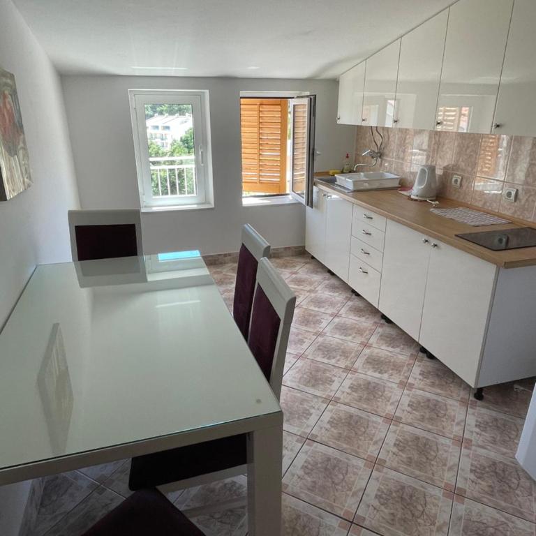 Apartments Minja S - Two-Bedroom Apartment with Balcony - 3