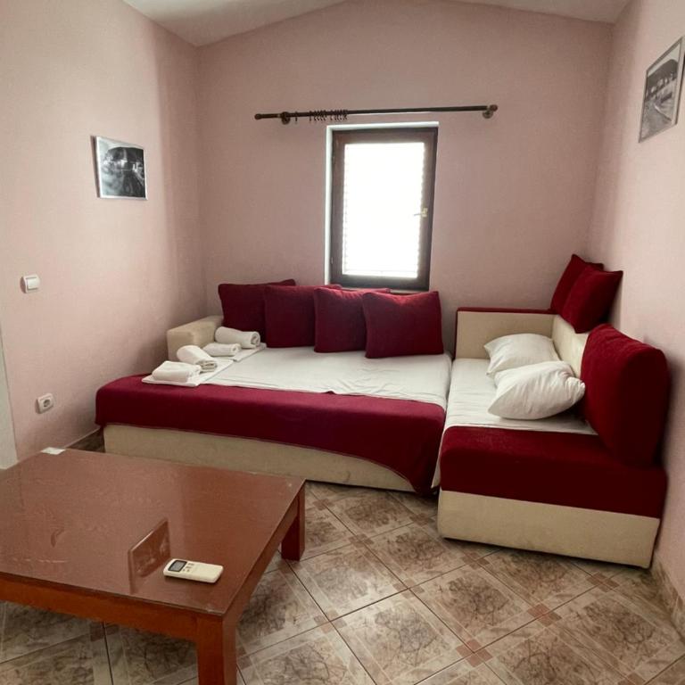 Apartments Minja S - Two-Bedroom Apartment with Balcony - 2